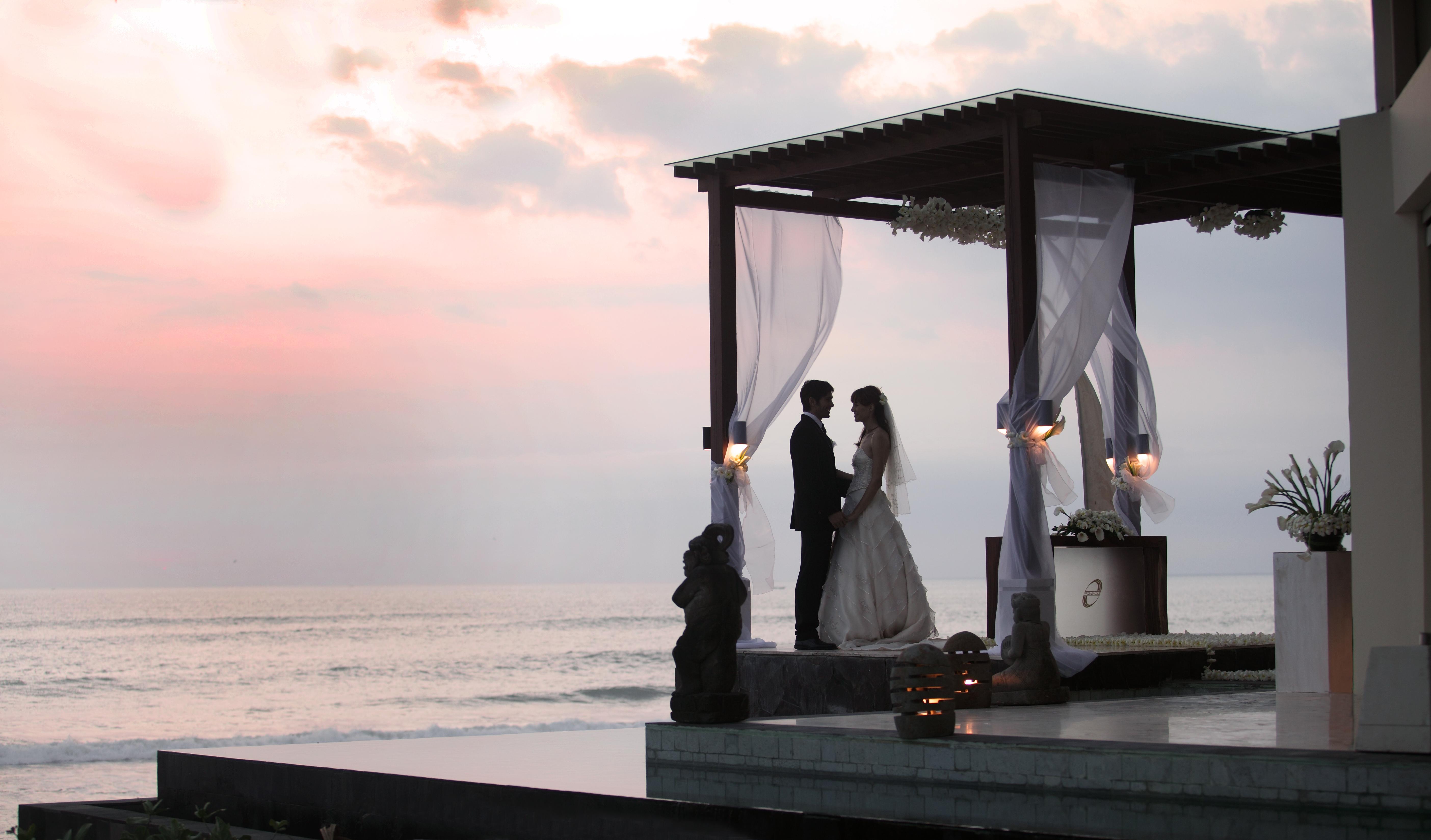 The Seminyak Beach Resort & Spa Esterno foto Wedding at the beach