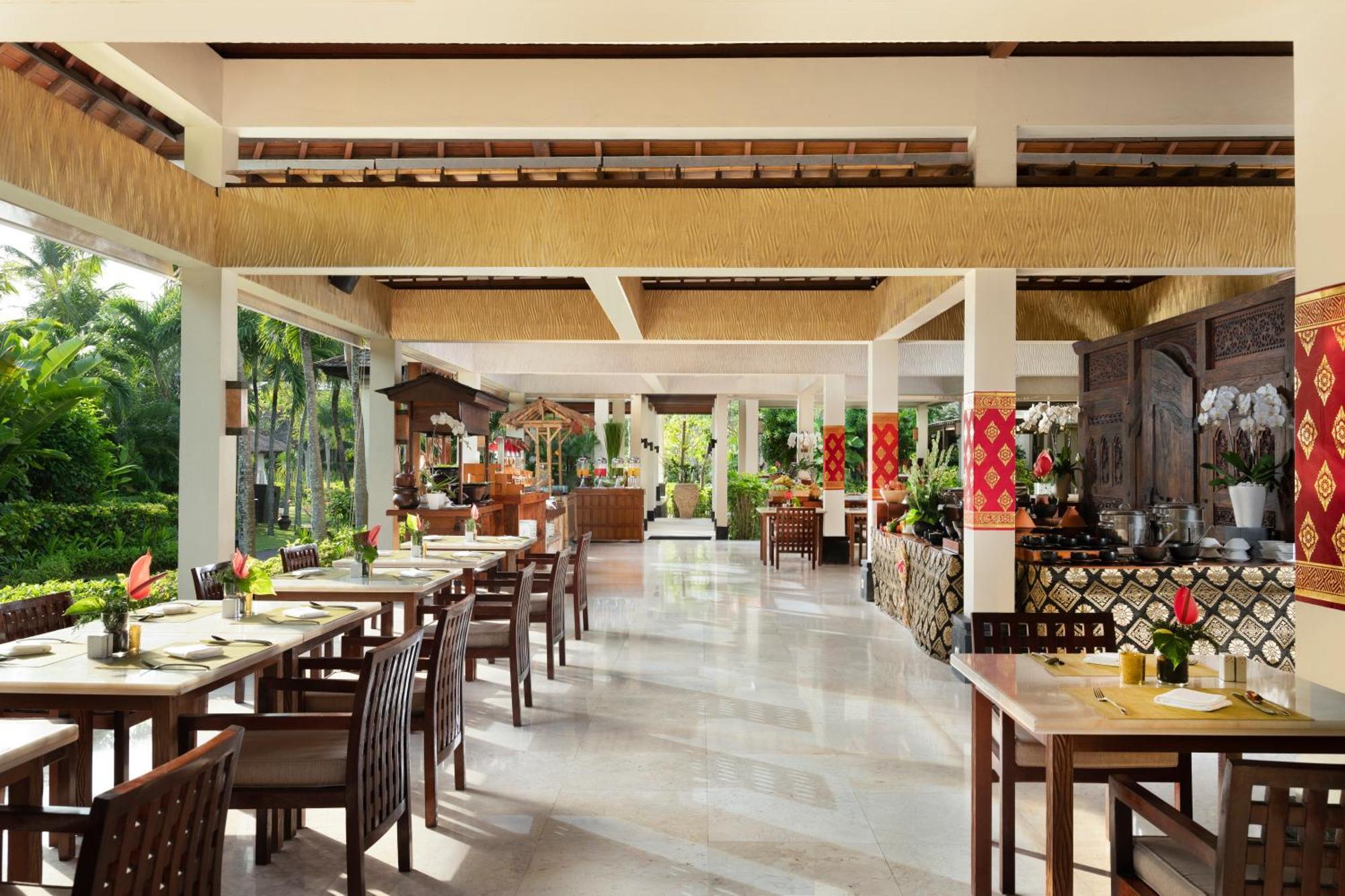 The Seminyak Beach Resort & Spa Esterno foto The restaurant