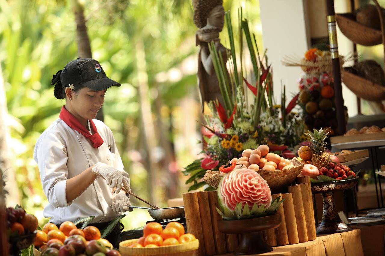 The Seminyak Beach Resort & Spa Esterno foto Thai fruit carving